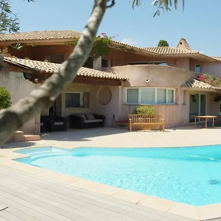 Avec Acces Et Vue Villa