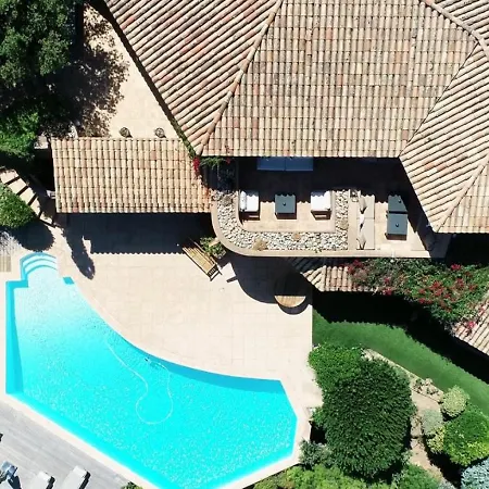 Avec Acces Et Vue Villa *