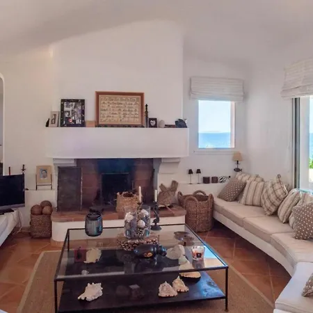 Villa Avec Acces Et Vue *